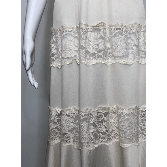 1970s Light Ivory White Lace Tiered Sleeveless Maxi Slip Lingerie Dress W/Bow. S - Picture 8 of 10